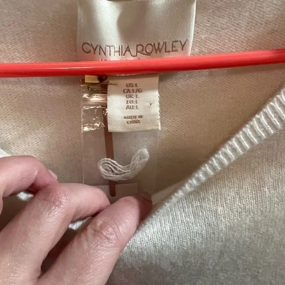 Cynthia Rowley Pink and Cream Crew Neck Sweater with Whimsical Floral Design - Picture 5 of 8